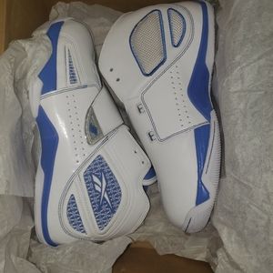 2007 Allen Iverson Answer XI deadstock RARE 10.5